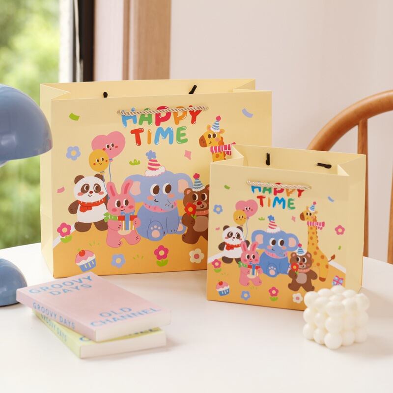 Cute and adorable cartoon animal-themed birthday gift bags, stylish and perfect for gifting, ideal for children's birthday parties and as party favors