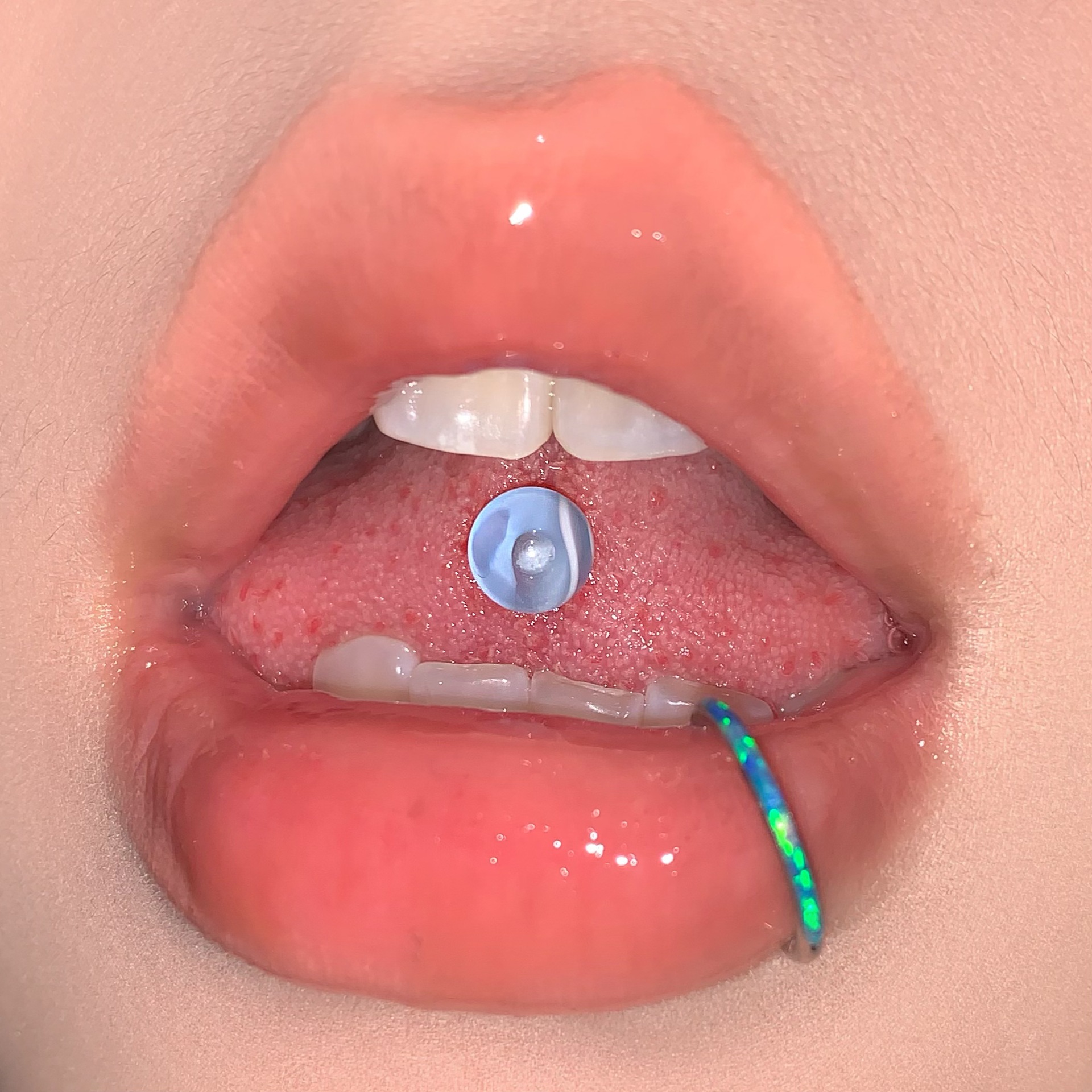 Cloud Pattern Acrylic Tongue Nail Steel Titanium External Thread Personalized Sweet and Cool Tongue Ring Hot Girl Piercing Jewelry detail image 10