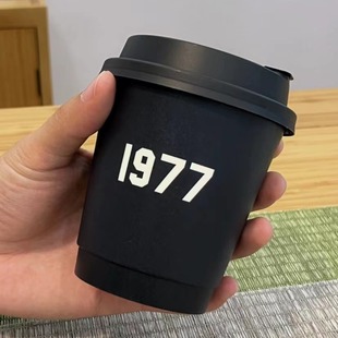 Прямая поставка с фабрики, Одноразовая чашка для чая с молоком 90 калибра, чистый черный двухслойный полый бумажный стаканчик, утолщенный бумажный стаканчик с защитой от ожогов Черного Воина