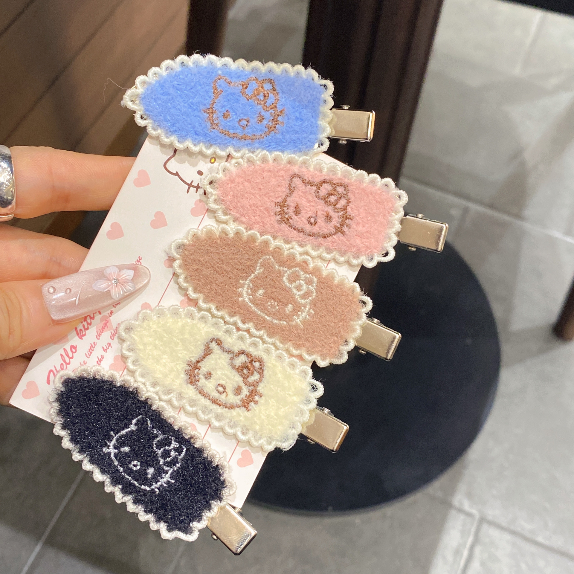 甜酷风毛绒黑色猫咪铲子无痕发夹百搭少女风刘海发卡发饰批发夹子