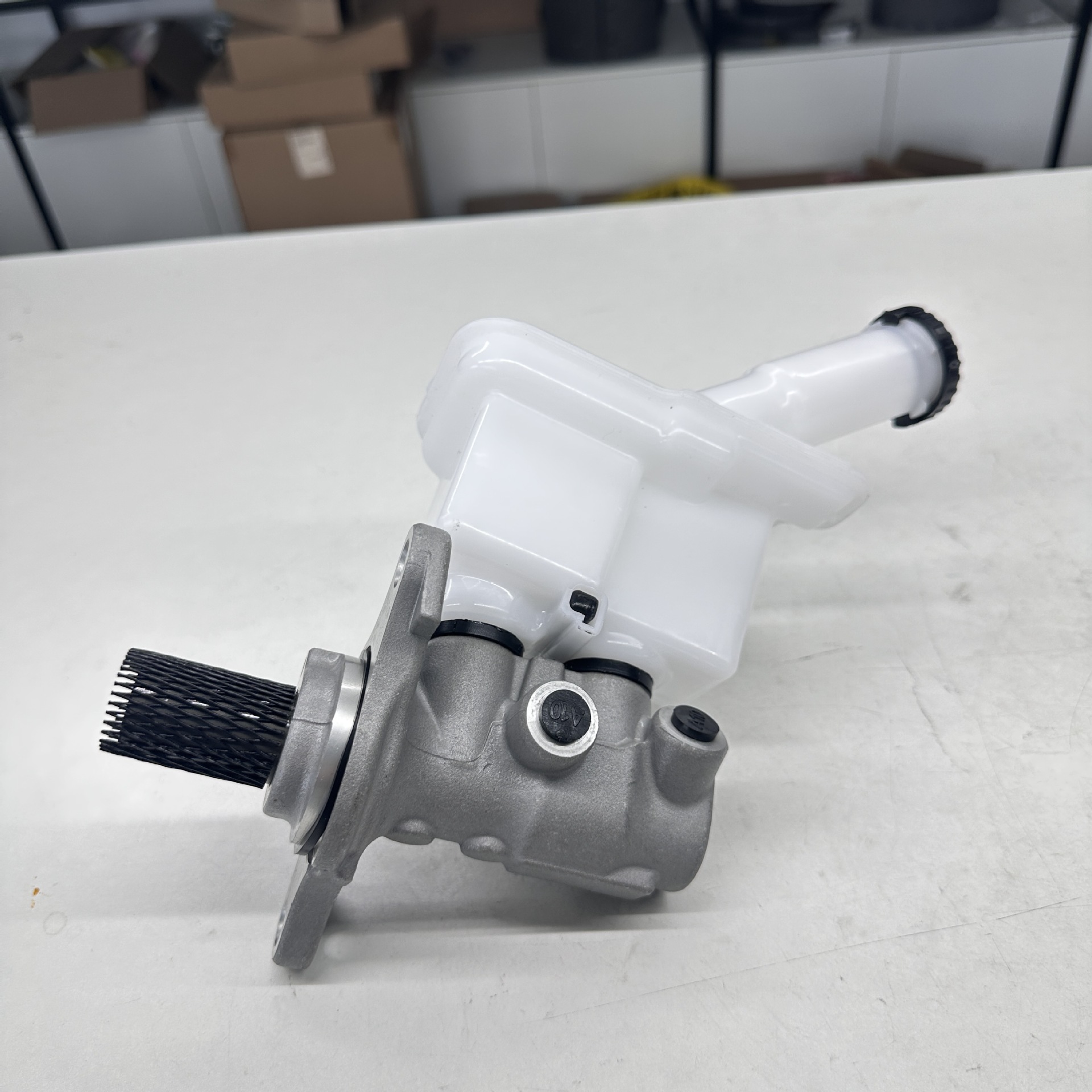 Suitable for Nissan Brake Master Cylinder D6010-1Hk0B D60101Hk0B