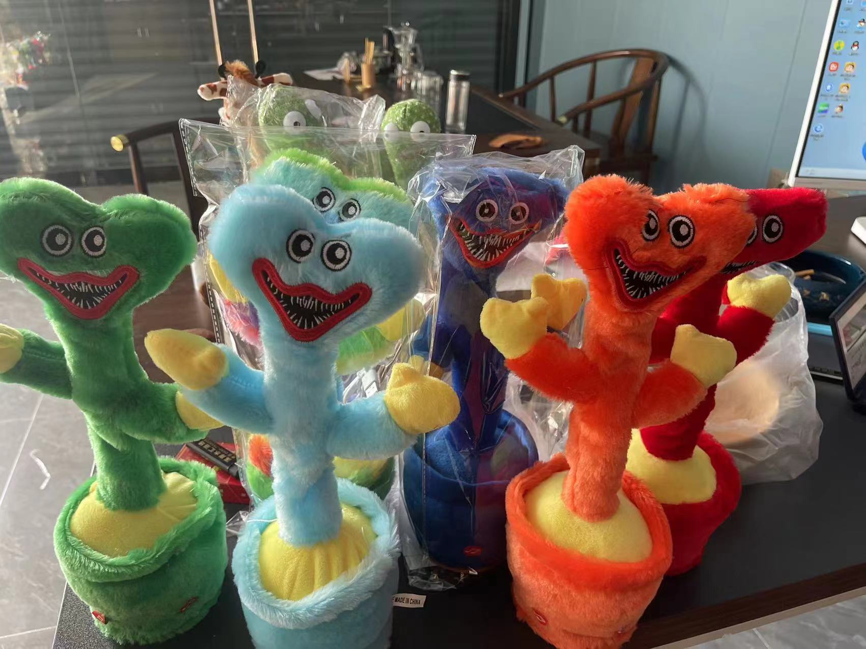 04551a06-5559-4557-9d0b-dd94b6