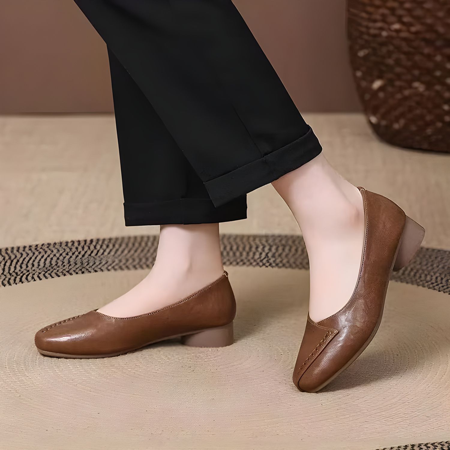 2026 primavera y verano nuevos zapatos de cuero suave primavera y otoño zapatos de mujer retro cómodos zapatos bajos
