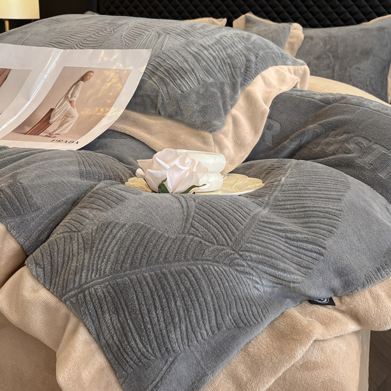 Romeo Premium Grey + Warm Khaki