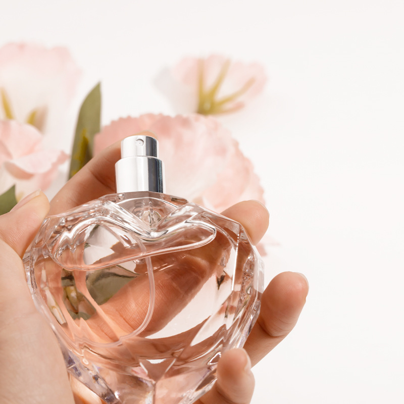 スポットガラス香水瓶 50ml ハート型ボトル クリエイティブな特殊形状ガラス瓶 プッシュ式スプレーボトル サンプルボトル 蓋付き|undefined