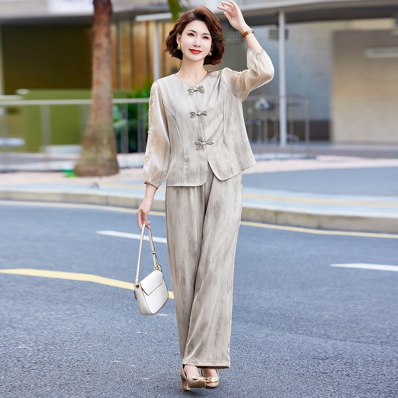 Fashion Casual suit 2025 New Summer Fashion Age-reducing Socialite Mother Dress Fashion Middle-aged Two-piece Comfortable Set