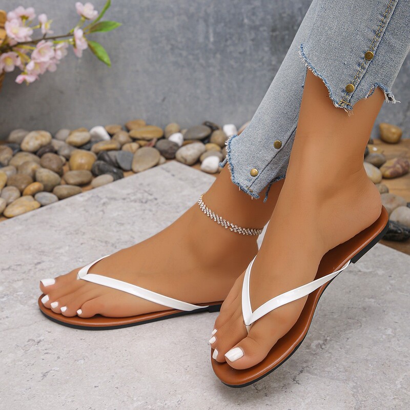 Women's flip-flops 2026 summer Roman style flip-flops flat-soled outdoor thong beach sandals large size shoes Women's flip-flops 2026 summer Roman style flip-flops flat-soled outdoor thong beach sandals large size shoes