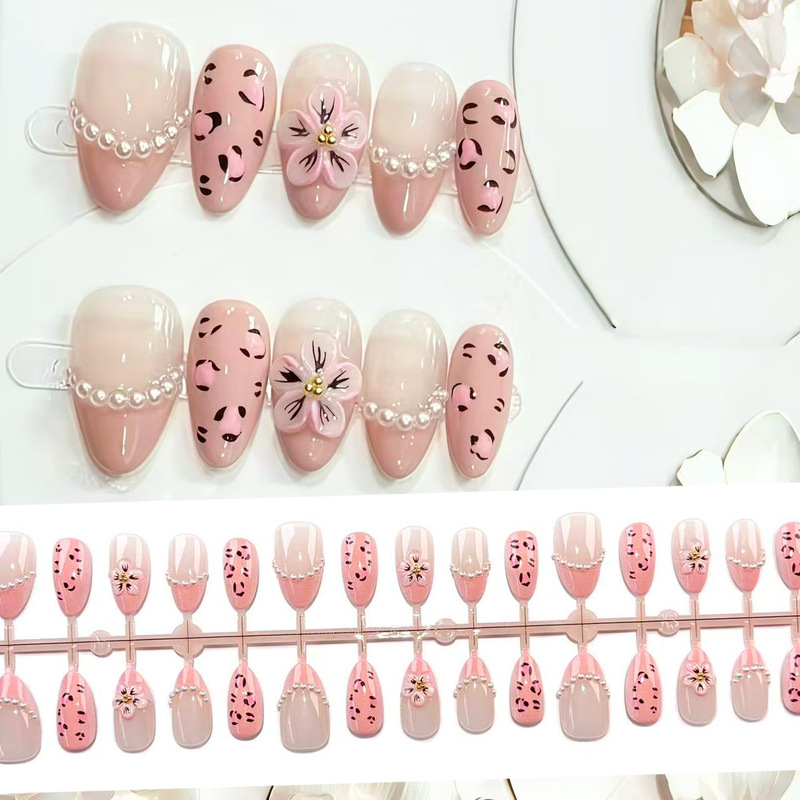 Light Luxury Socialite Style Pink Leopard Print Pearl Press-On Nails French Cross-Border Hot-Selling Nail Stickers Ultra-Short Almond Retro