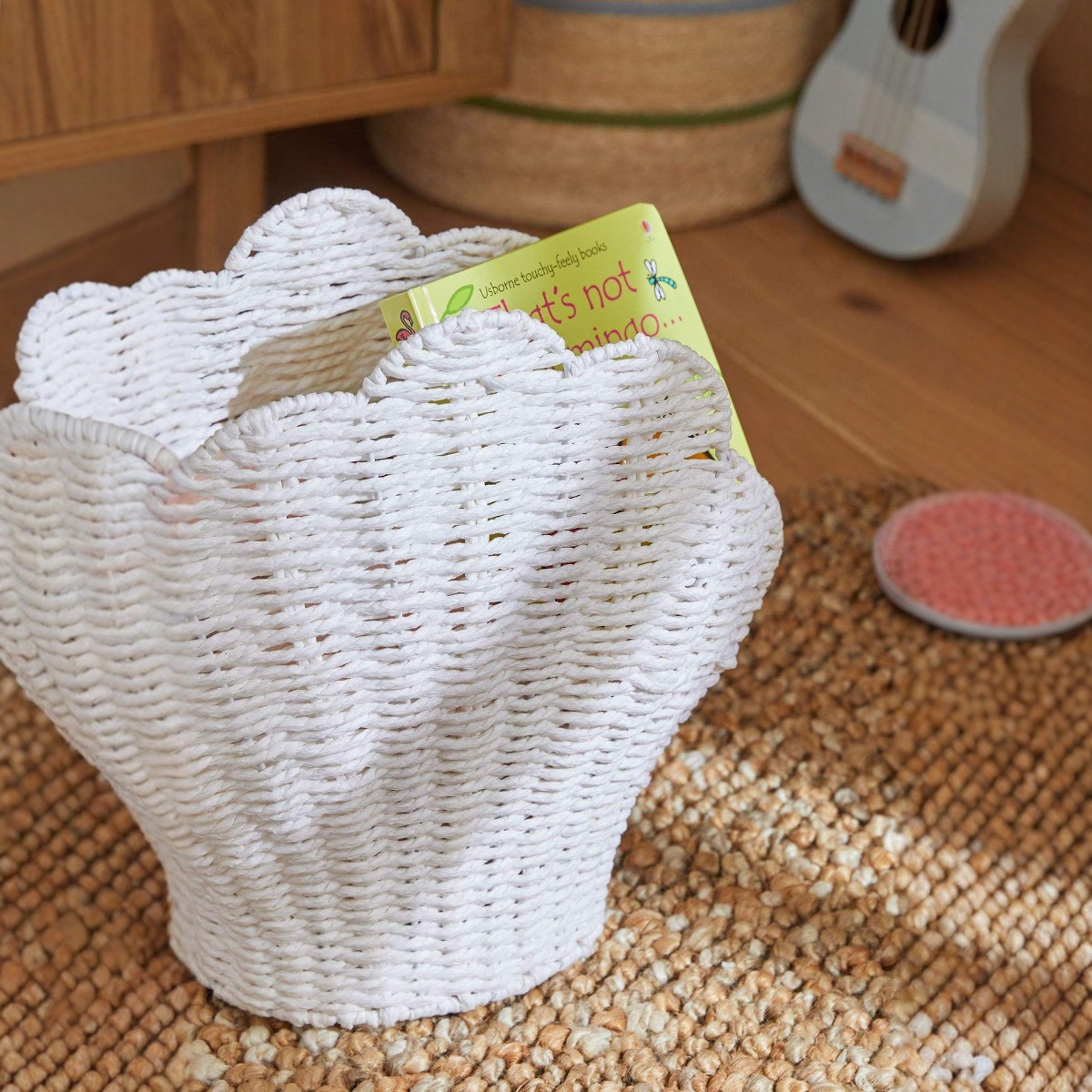 Cesta de revista en forma de concha de ratán personalizada cesta de almacenamiento tejida a mano habitación de los niños decoración del hogar cesta de almacenamiento