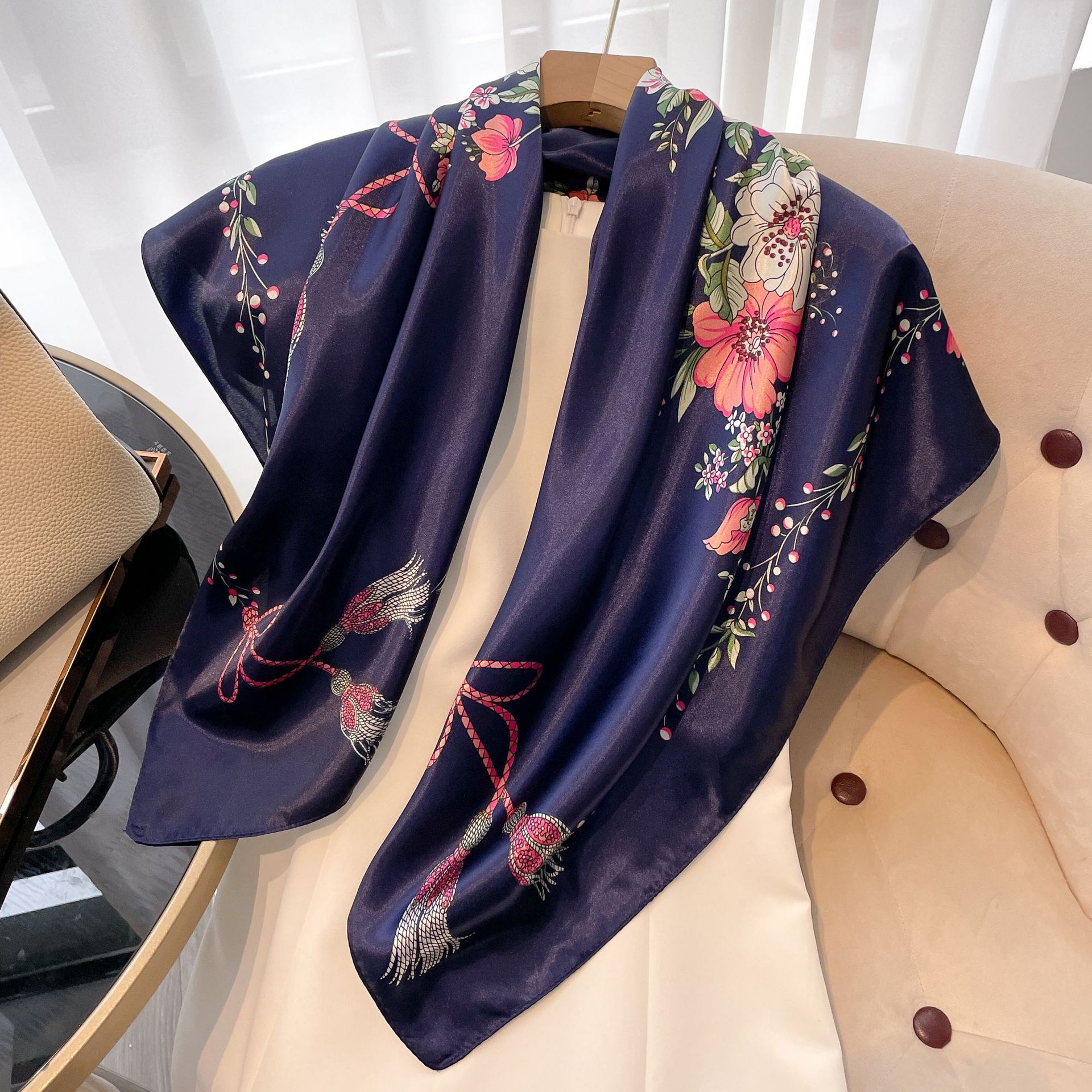 Écharpe de cetim estampada mulher grande xale verão proteção_voghion.com