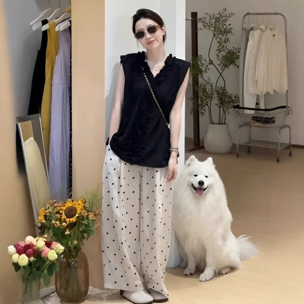 Черная женская рубашка без рукавов с v-образным вырезом по бокам, новый летний стиль 2025, французский топ без рукавов