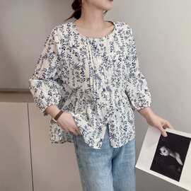 2303洋气圆领花草印花褶皱七分袖娃娃衫 女2026春夏新款显瘦上衣