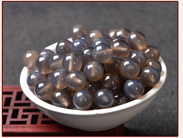 Gray agate
