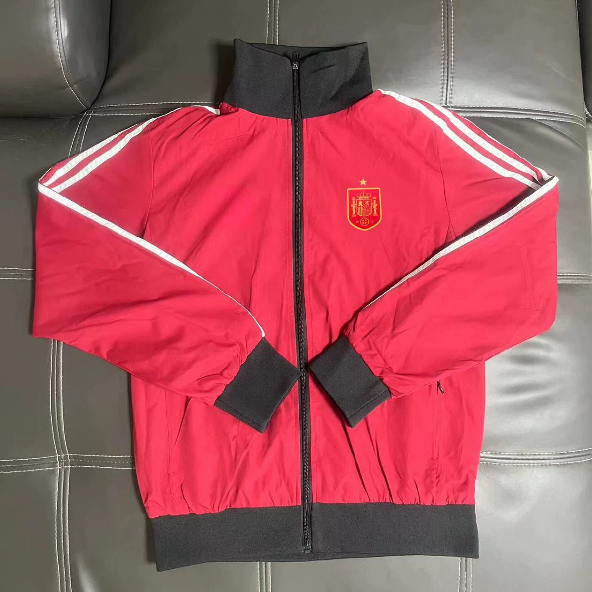 "Paris, Barcelona, Manchester United, Arsenal, Juventus, Argentina, Real Madrid appearance uniform, embroidered stand-up collar pullover windbreaker, storm jacket"