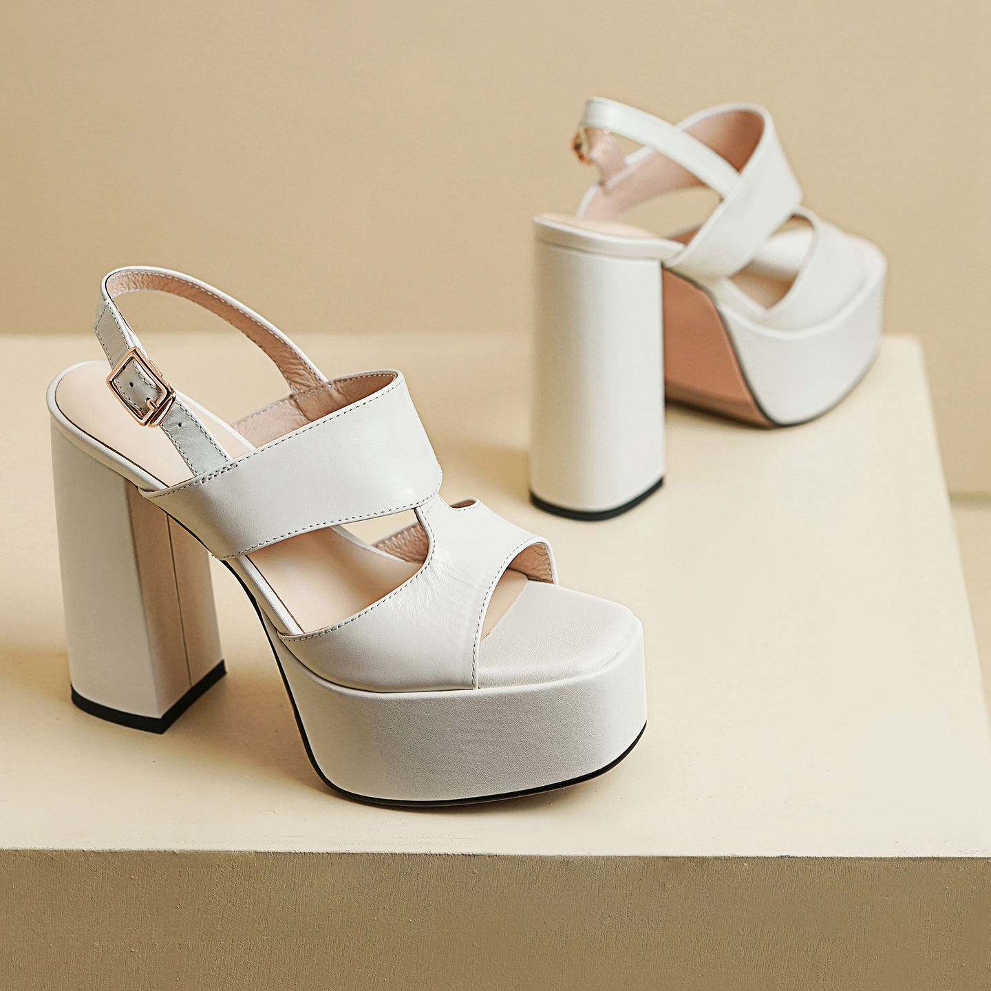 Sandal cao gót nữ hở mũi quai ngang khóa gót 12 cm — Da bò trắng gạo chi tiết 5