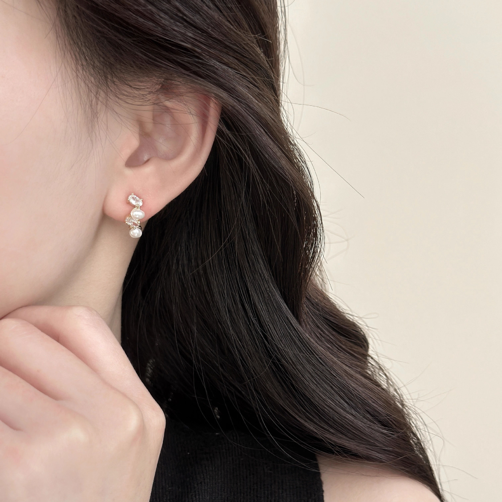 Design summer elegant fashionable earrings pearl with zircon