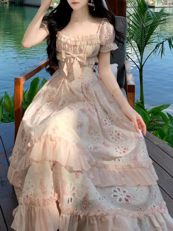 Blovelan Lillian Flower Path Resort Style Hollow Embroidery Waist-Cinching Long Dress French Style Floral Dress for Girls Blovelan Lillian Flower Path Resort Style Hollow Embroidery Waist-Cinching Long Dress French Style Floral Dress for Girls