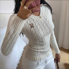 跨境欧美刺绣麻花扭绳修身V领春秋款纯色卡通针织套头长袖针织衫