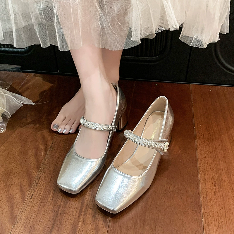 Женские летние туфли на высоком каблуке из искусственной кожи, новые модные туфли Мэри Джейн со стразами и квадратным носком на толстом каблуке, элегантные однолинейные туфли на липучке