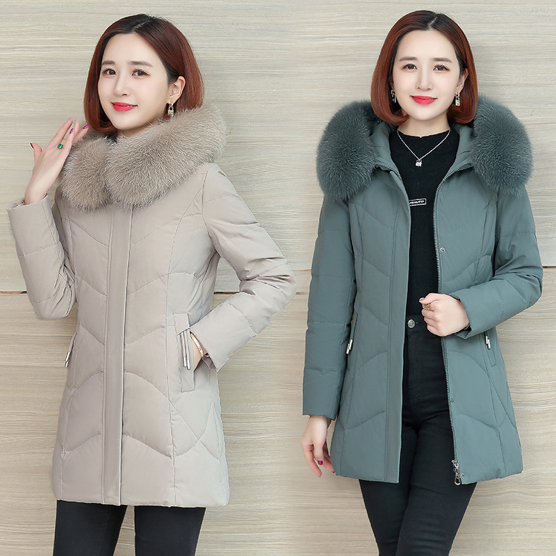 가벼운 럭셔리 빅 폭스 모피 다운 재킷 여성의 2024 새로운 슬림 핏 슬리밍 중년 어머니 따뜻한 화이트 덕 다운 재킷