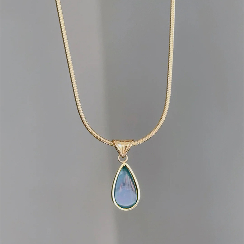 Holiday, Daily Occasion Titanium Steel Material Wholesale Elegant Water Droplets Titanium Steel Inlay Zircon Pendant Necklace