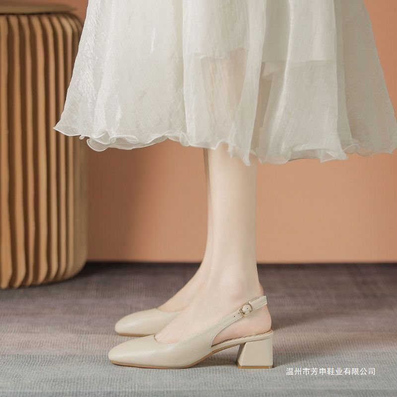 Women's closed-toe sandals, new summer 2025 model, square toe, chunky mid-heel, breathable, suitable for pairing with dresses, Mary Jane shoes Women's closed-toe sandals, new summer 2025 model, square toe, chunky mid-heel, breathable, suitable for pairing with dresses, Mary Jane shoes