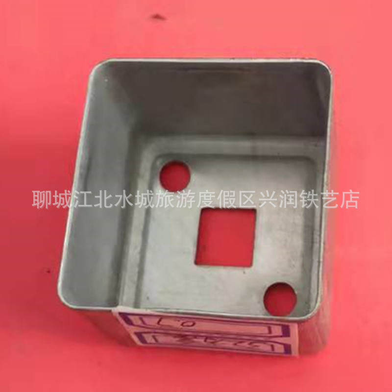 河北现货锌钢护栏配件三包卡 护栏配件连接件三包U型卡连接件