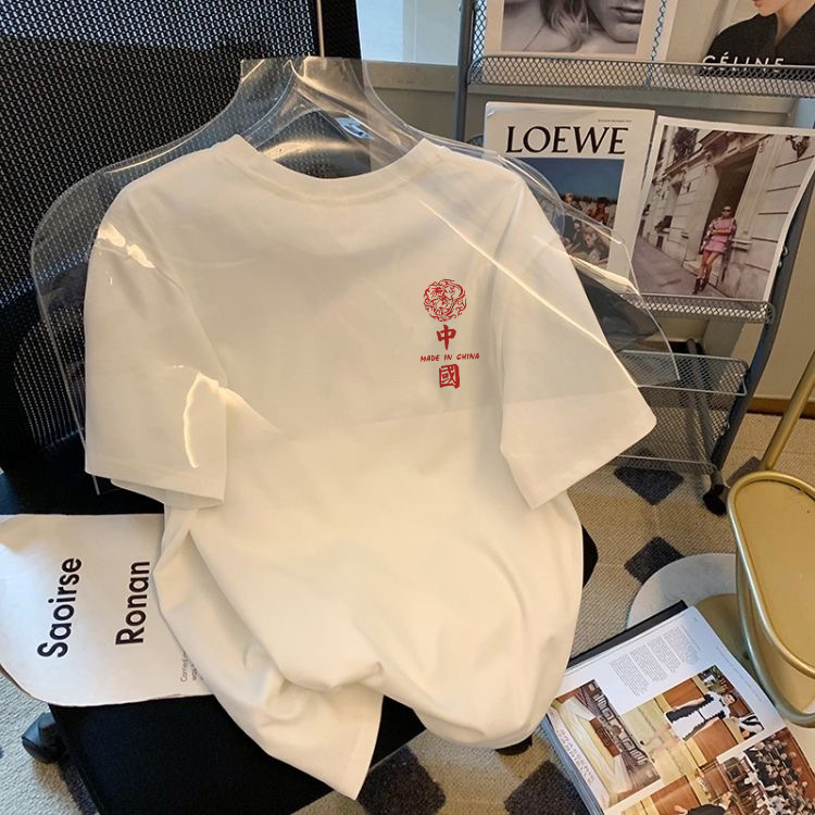 Camiseta de estilo de Hong Kong de seda de hielo negro para hombres y mujeres 2024 top de verano top simple de todo fósforo pareja ropa de manga corta para hombres y mujeres