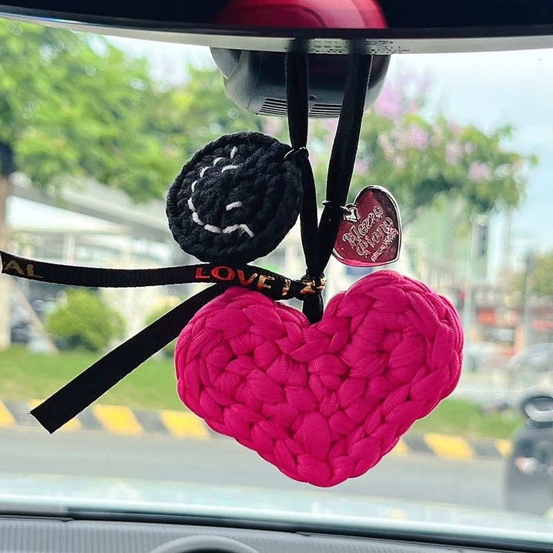 Подвесное украшение для автомобиля в виде сердца в стиле принцессы, плетеное сердце из розового материала, автомобильный декор в форме сердца, подвеска для автомобиля в форме сердца.