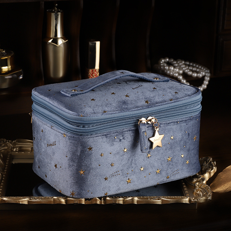 Bolsa de maquillaje de gran capacidad portátil para salir grande 2025 bolsas de almacenamiento de maquillaje de terciopelo de viaje de mano para mujeres