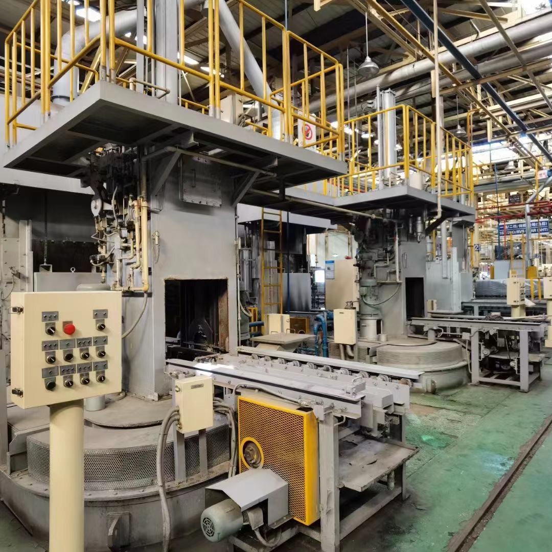 出售：青岛锻压08年产2500电动螺旋压力机