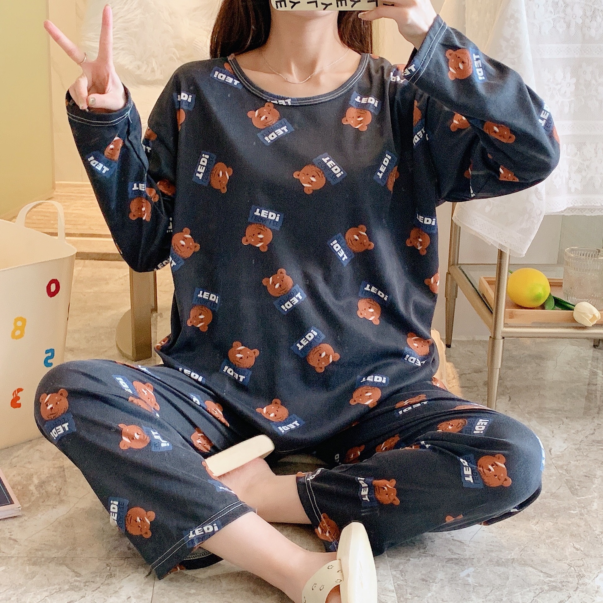 Pijamas de manga larga para mujer, primavera y verano, con diseño de gato de dibujos animados, novedad 2025, conjunto de ropa de estar en casa para otoño e invierno, estilo influencer de internet.