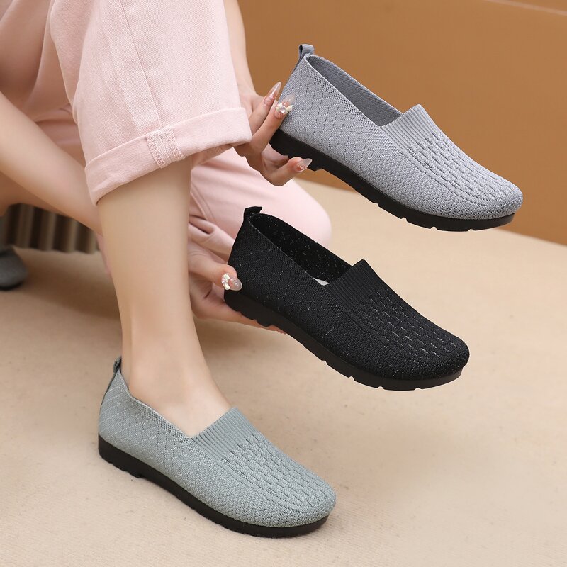 Idisen zapatos para madres de mediana edad y ancianas 2024 primavera nuevos zapatos de mujer de ajenjo viejos zapatos de tela de Beijing zapatos casuales de gran tamaño image 5
