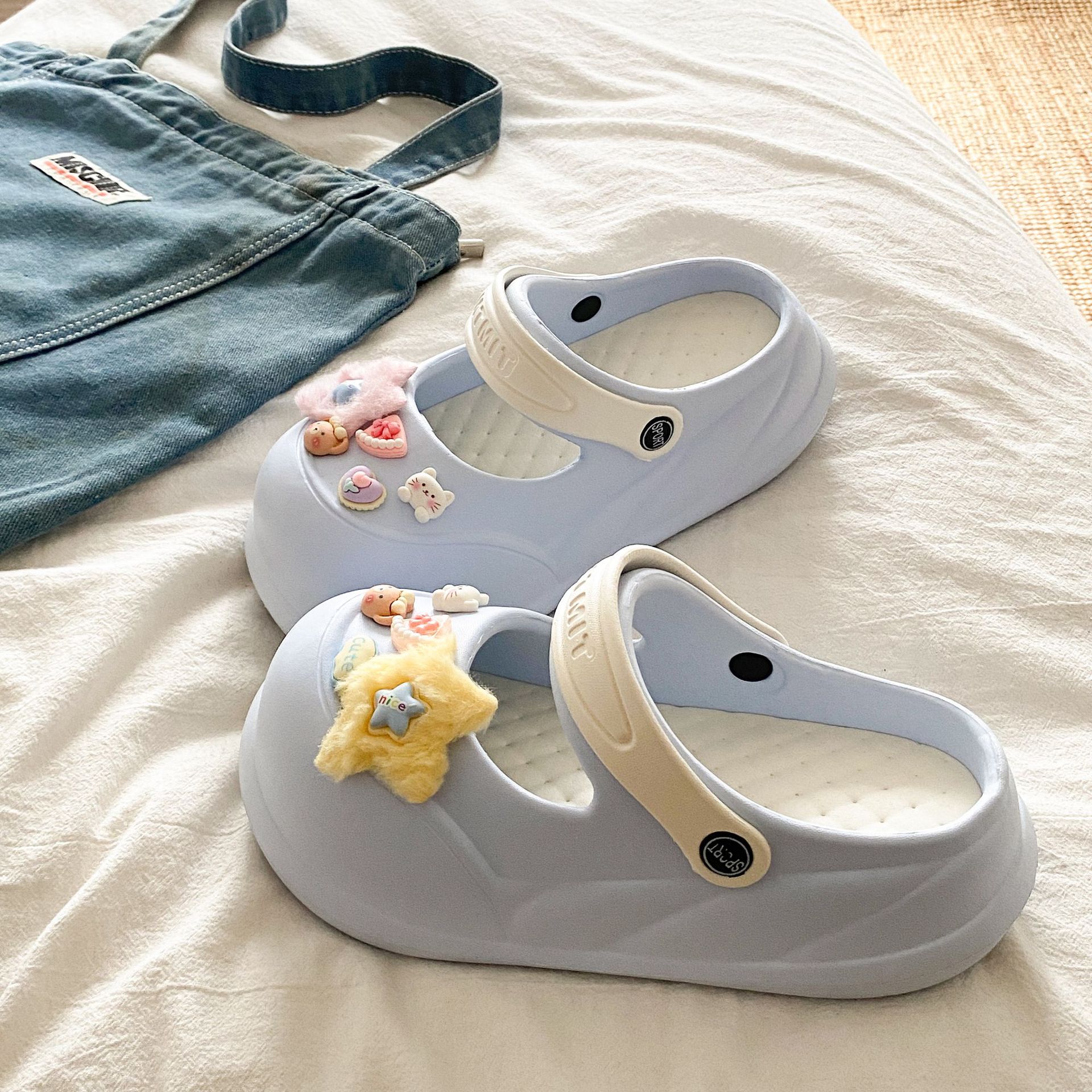 파란색과 흰색 별 귀여운 고양이