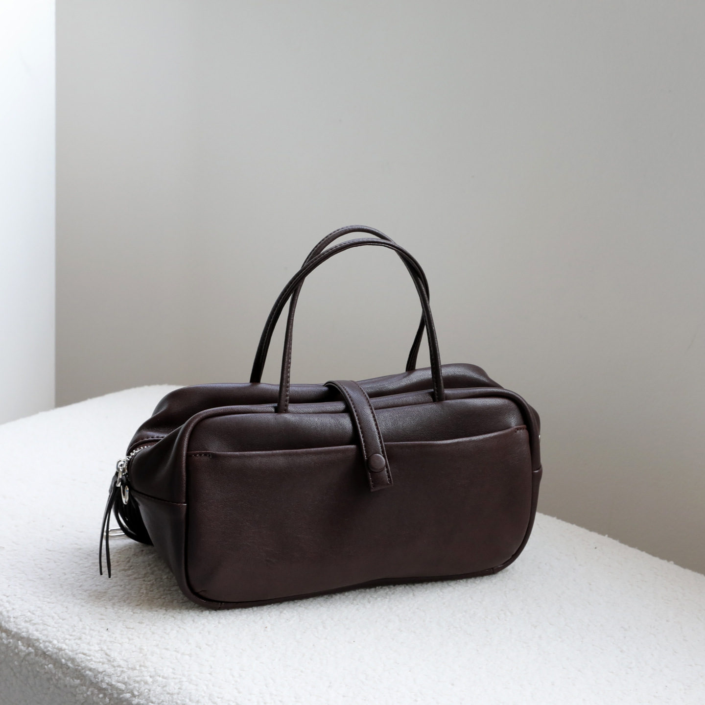 Retro Commuter Vegetable-Tanned Sheepskin Boston Handbag, Versatile Shoulder & Crossbody Women's Soft Bowling Bag