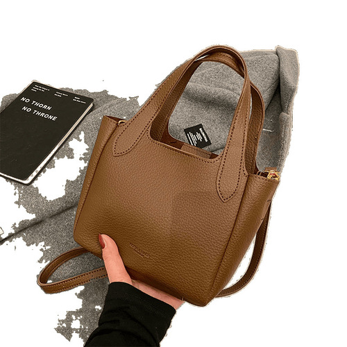 Korean Instagram trendy fashion bucket bag for women 2024 winter minimalist versatile shoulder bag with a sense of elegance casual women's bag