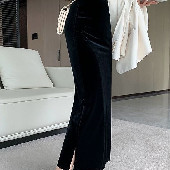 Velvet Skirt with Side Slits for Women, New Autumn/Winter Black Velvet High-Waisted Slimming Midi Skirt