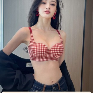 �tɫ����ŮС�ؾ۔n�o�Ȧ�Y�����ﱾ�������b�͹Ÿ��L����������