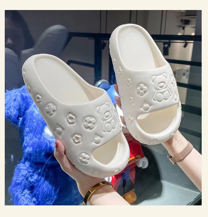 Mignon petit ours nouveau Style pantoufles femmes été doux fond épais Girly coeur antidérapant maison bain merde sentiment sandales_voghion.com