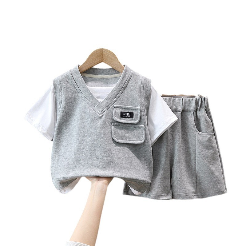 5013 Traje de verano para niños Traje casual de dos piezas de verano para bebés Nuevo estilo para niños Cool y guapo, estilo occidental, moda para niños de manga corta