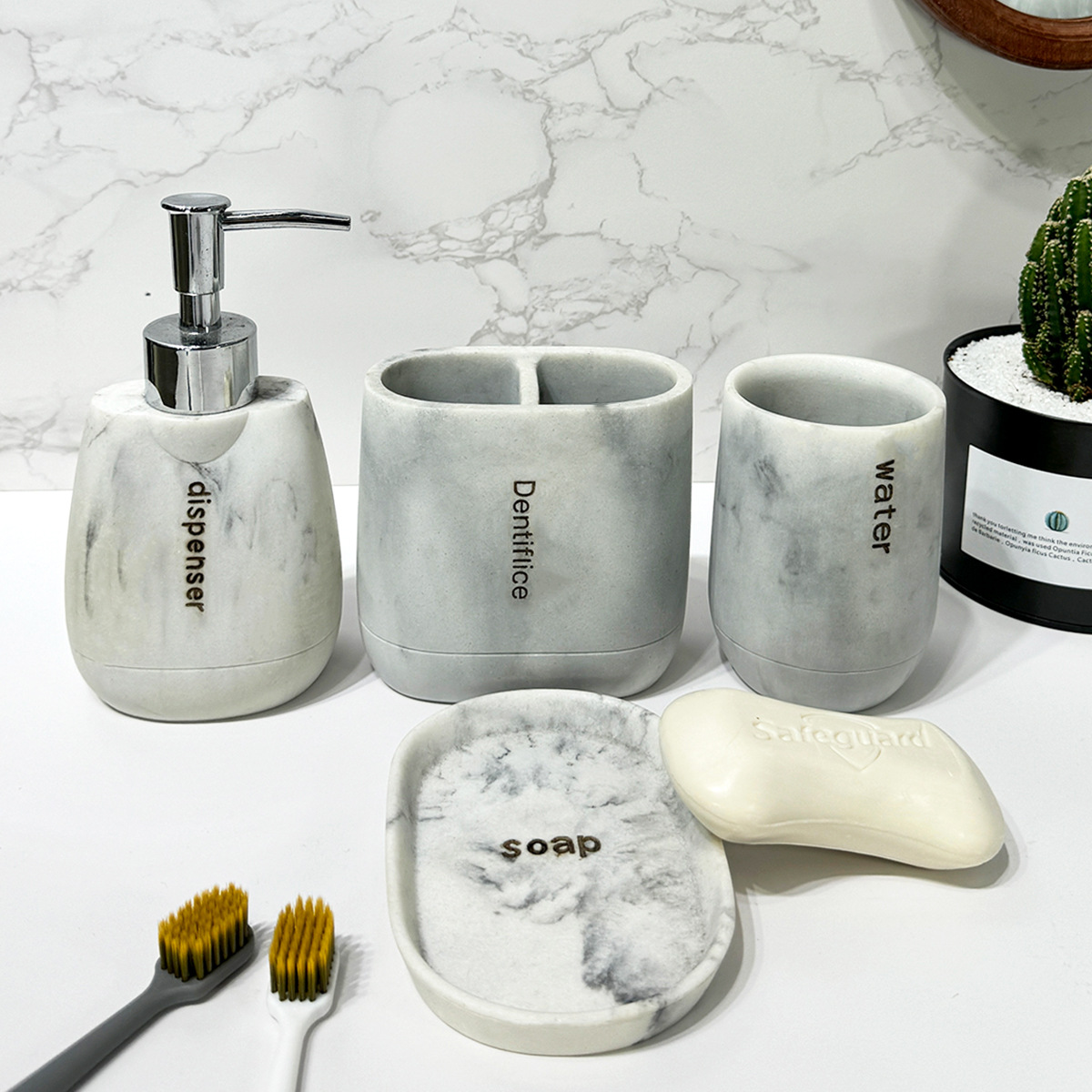 Baño para el hogar moderno Juego de cuatro piezas de resina de mármol Juego de lavado de baño Decoración de baño Botella de loción
