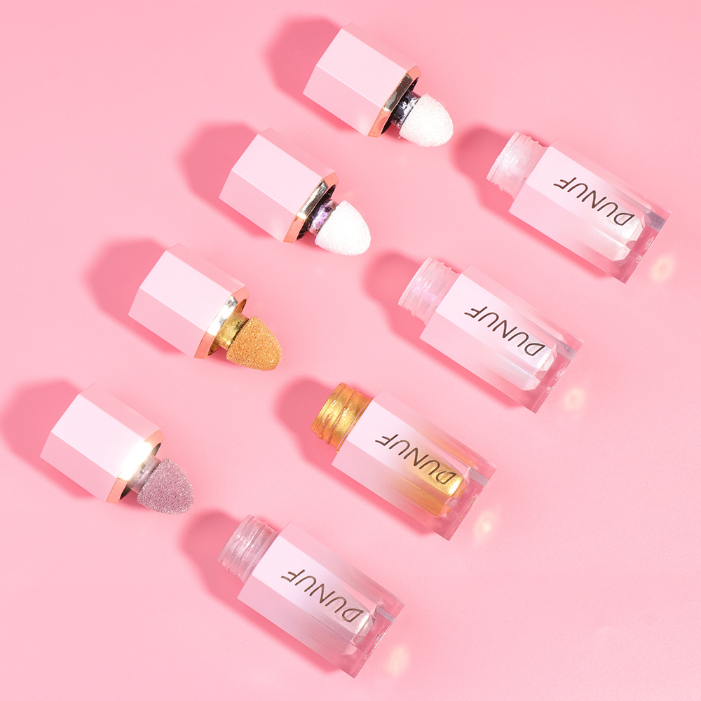 Check out DUNUF 4-color liquid highlighter for contouring and brightening! Link Disclaimer - For Foreign trade only undefined