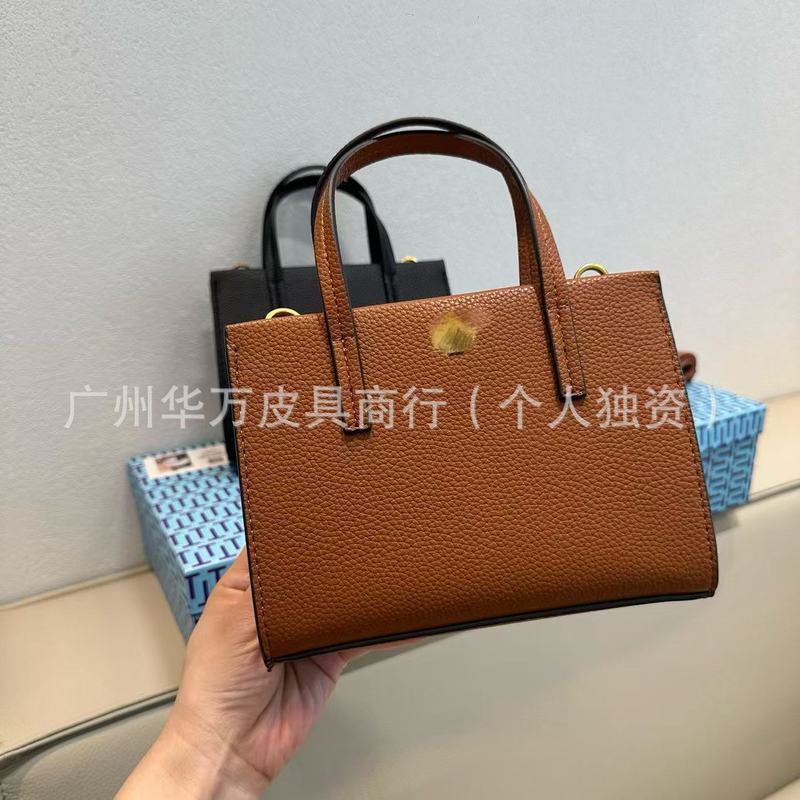 工場直販 T.B 新しい女性の小さなハンドバッグヨーロッパとアメリカのビッグブランドシングルショルダークロスボディ小さな正方形バッグ第一層牛革|undefined