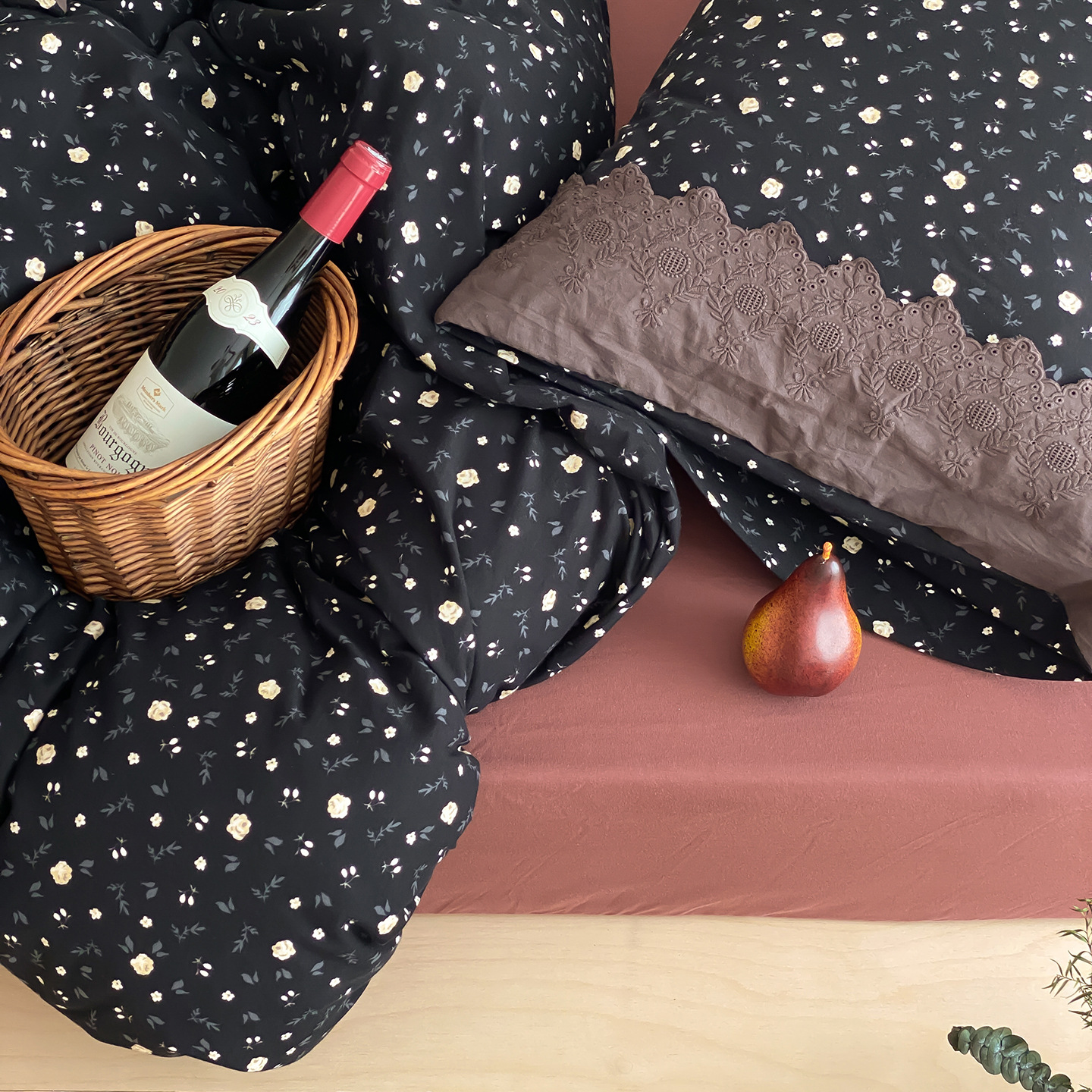 French Vintage Floral Bedding Set 100 Percent Cotton Four Piece_voghion.com
