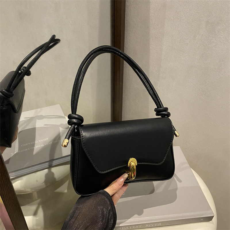 Bolso de hombro simple coreano, bolso de moda, bolso pequeño, bolso cuadrado simple, otoño 2025, nuevo bolso bajo la axila de estilo extranjero.