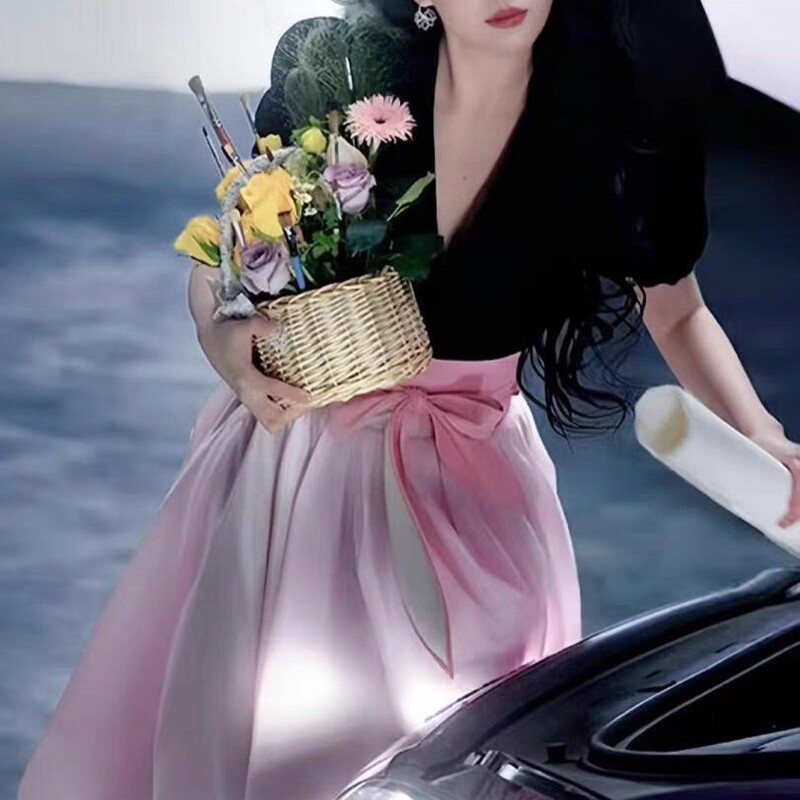 Liu Yifei's Same Style French Velvet Black V Neck Short-Sleeved Shirt for Women Summer Gentle Pink Gradient High-Waisted Long Skirt