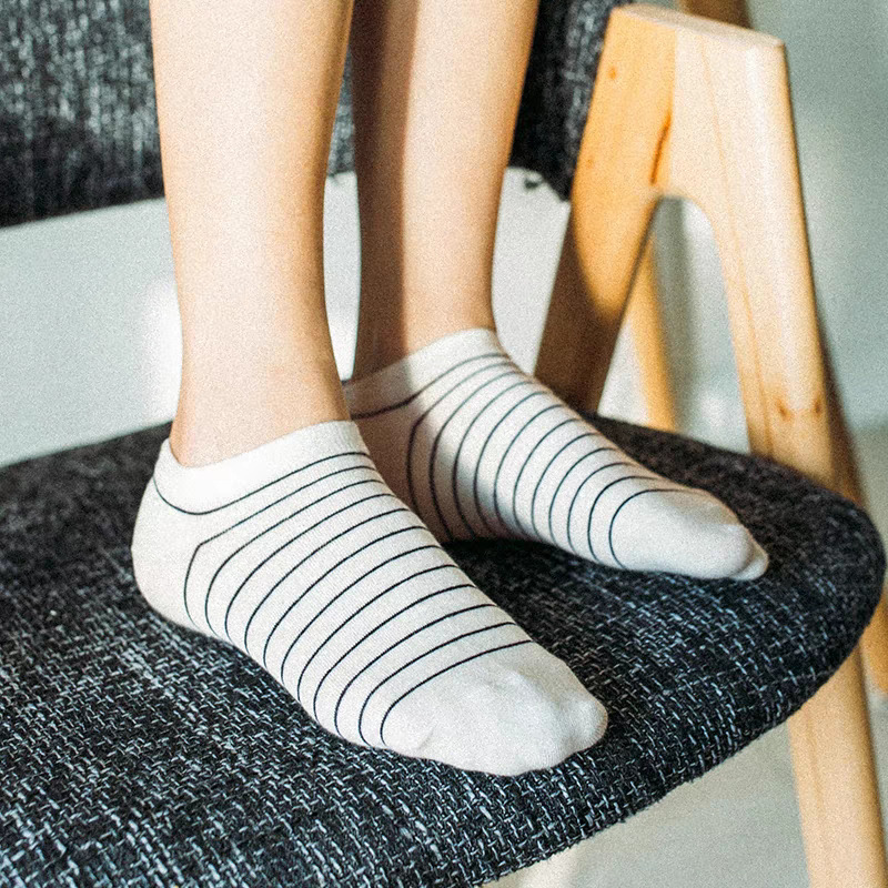 Korean-style black and white polka dot solid striped silk low-cut socks, 5A antibacterial breathable dry and comfortable boat socks with seamless construction