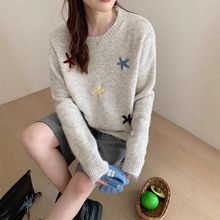 秋冬新款韩系温柔甜美风手工钩花花朵超好看套头毛衣女保暖针织衫