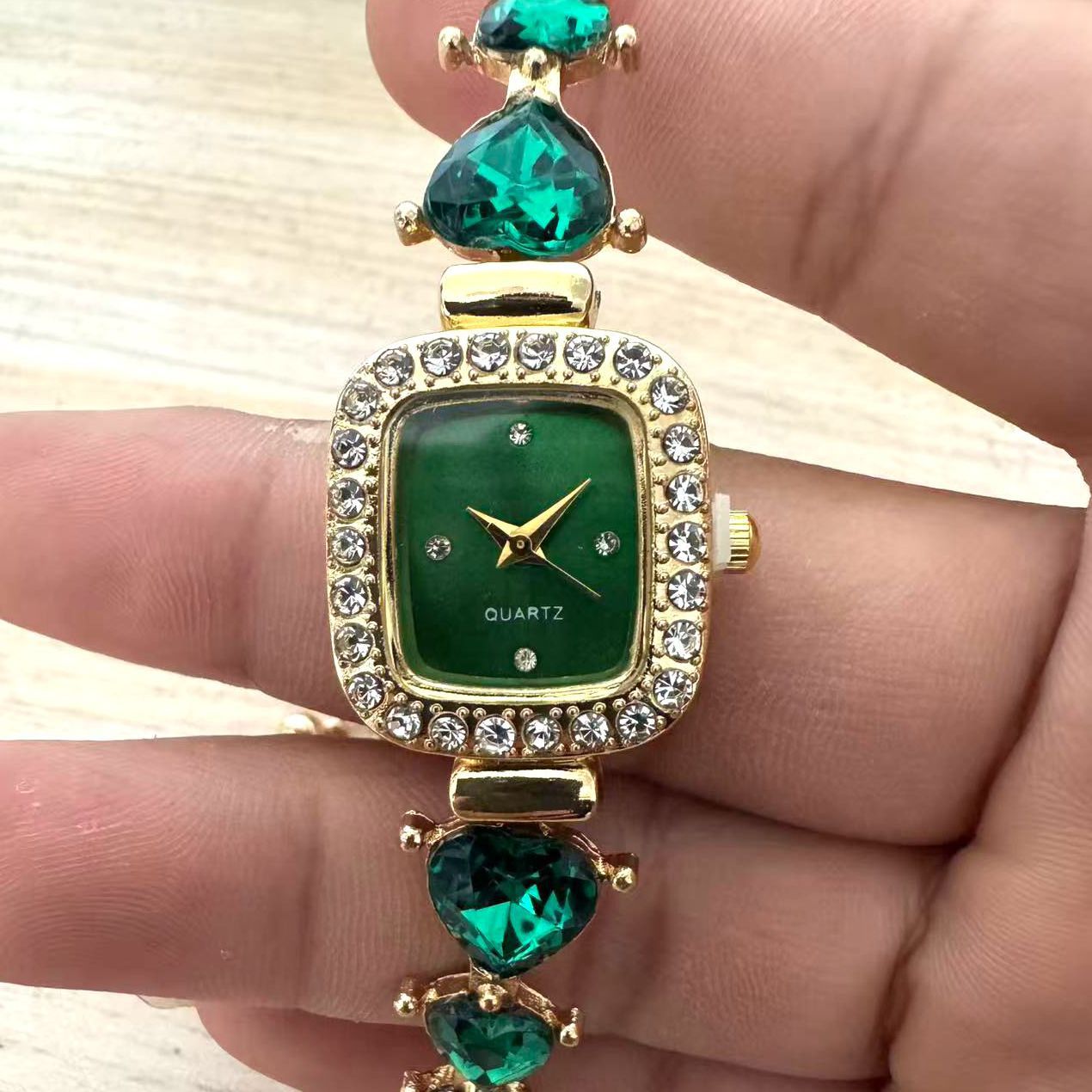 新型学生の韓国版の気質は縄を引いて設計します。