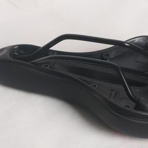 Transfronterizo mayorista de bicicleta de montaña asiento de asiento transpirable ultra suave agujero medio espesar cojín de bicicleta accesorios de bicicleta